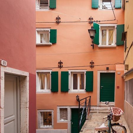 Apartments And Rooms Hey Rovinj Bagian luar foto