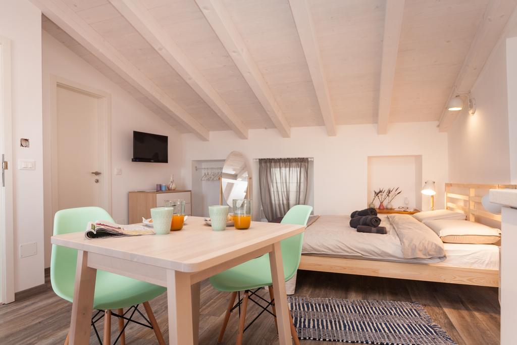 Apartments And Rooms Hey Rovinj Bagian luar foto