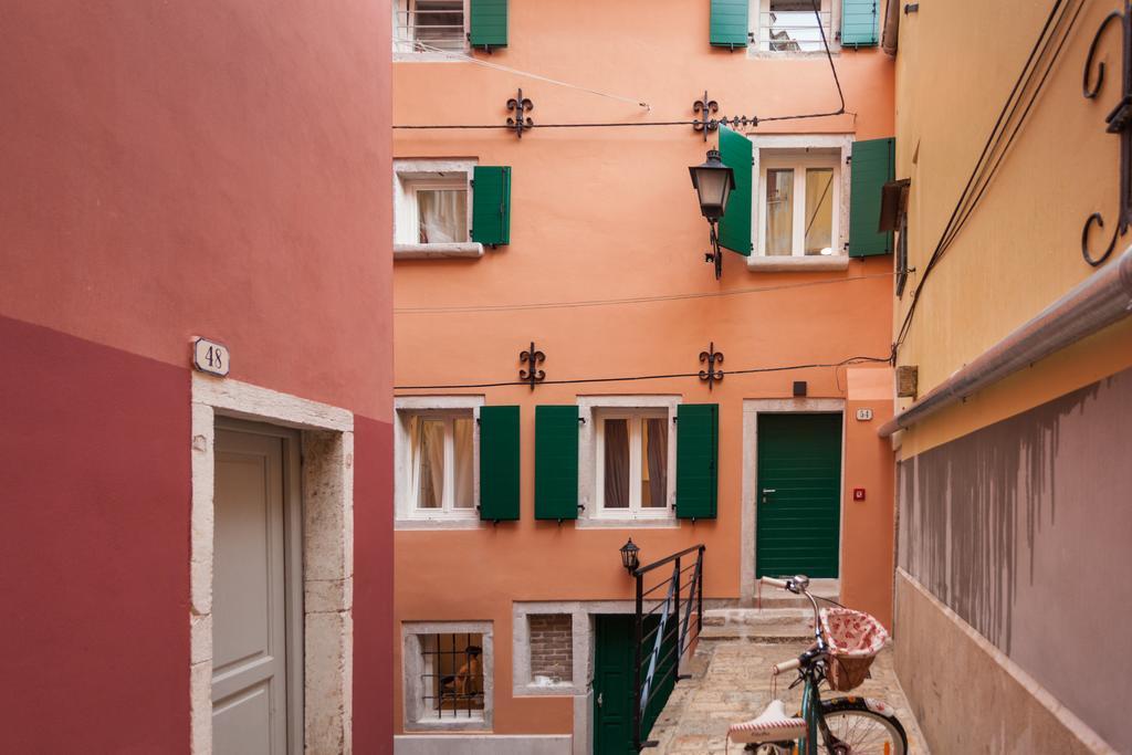 Apartments And Rooms Hey Rovinj Bagian luar foto