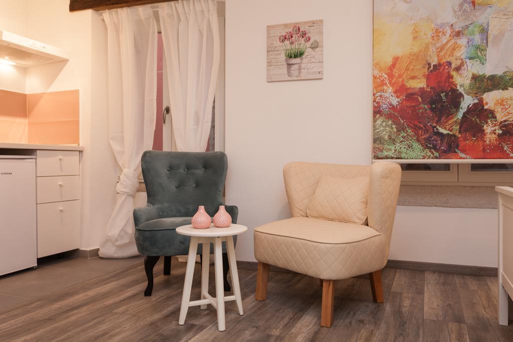 Apartments And Rooms Hey Rovinj Bagian luar foto