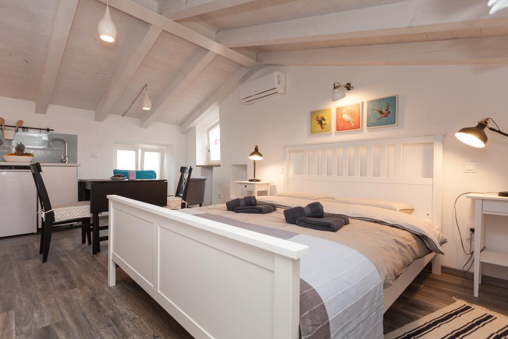 Apartments And Rooms Hey Rovinj Bagian luar foto