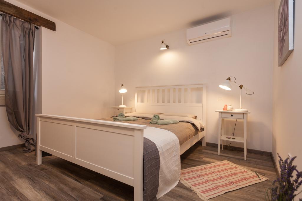 Apartments And Rooms Hey Rovinj Bagian luar foto